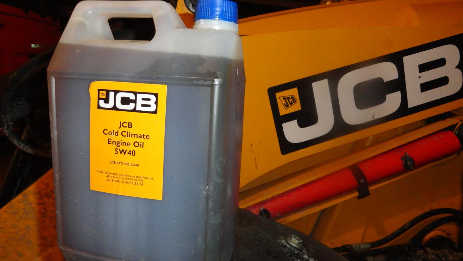 Jcb масло в мосты. Масло моторное JCB 5w40. Масло для трактора JCB 5w40 синтетика. Масло JCB 436 15w. Масло гидравлическое JCB сх5.