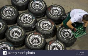 singapore-f1-bbs-wheels-bridgestone-tires-preparation-B7C25D.jpg