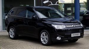 2015-Mitsubishi-Outlander-Black.jpg