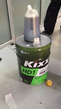 Kixx HD1 15W-40 лейка.jpg