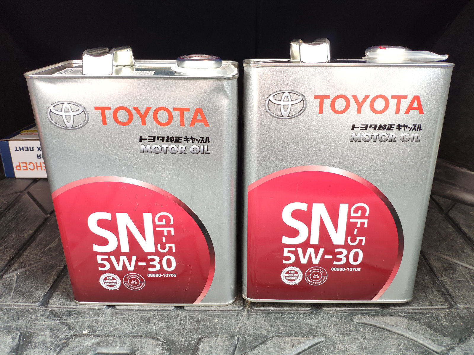 Масло тойота раум. SN gf-5w-20 Toyota. Toyota 5w-30 SN gf-5. Toyota Motor Oil SN gf-5 5w-30. Toyota SN 5w40 4l.