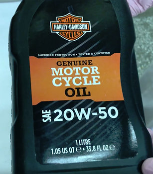 Harley-Davidson Genuine H-D 360 Motorcycle Oil 20W-50.jpg