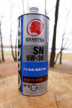 Idemitsu Zepro 5W-30 API SN photo1.JPG