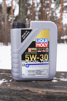 Liqui Moly Special Tec F 5W-30 photo1.JPG