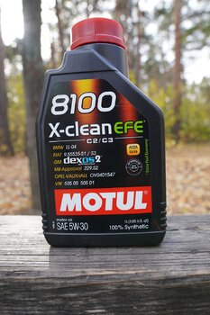 Motul 8100 X-Сlean EFE 5W-30 photo1.JPG