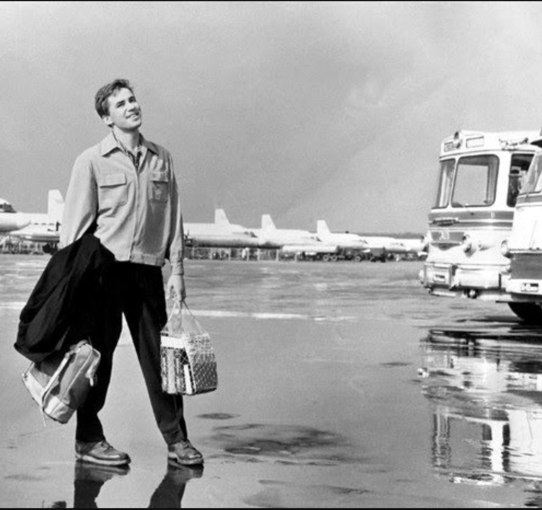 Если я шагаю криво. Я шагаю по Москве (1963). Данелия съемки я шагаю. Я шагаю по Москве кадры.