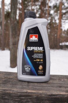 Petro Canada Supreme Syntetic 0W-16 API SP photo1.JPG